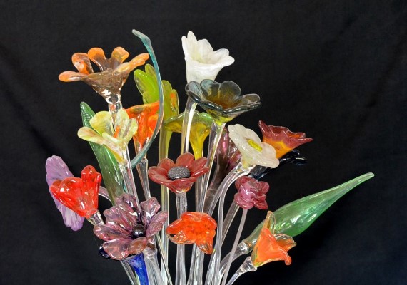 in ceramic vase &nbsp&nbsp&nbsp&nbsp 40 x 40 x 70 cm